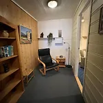 Stor, Velutstyrt Sokkel I Leilighet Mandal
