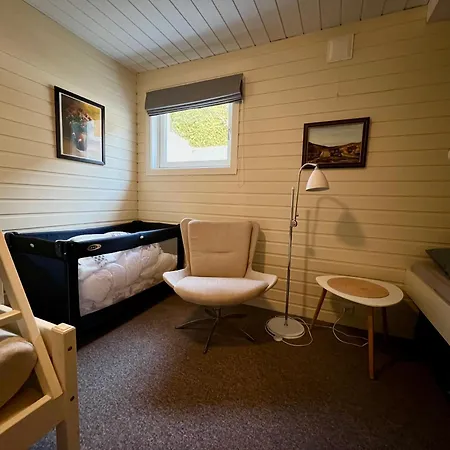 Stor I Mandal, Hos Malfrid Og Rolf