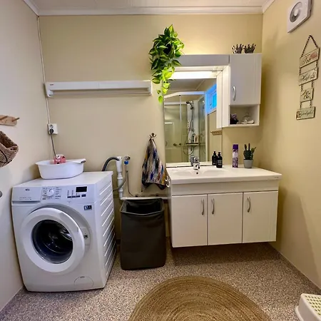 Apartment Stor I Mandal, Hos Malfrid Og Rolf *