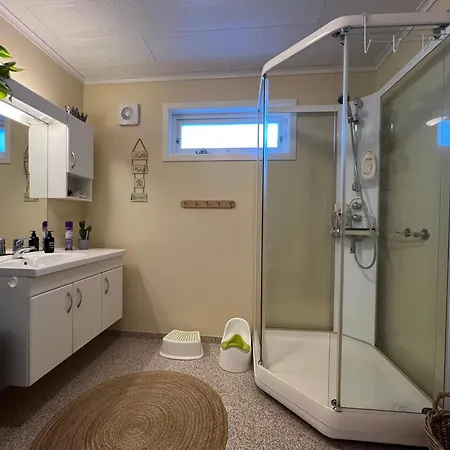 Appartement Stor I Mandal, Hos Malfrid Og Rolf Mandal