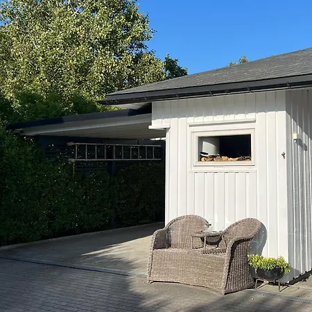 Stor I Mandal, Hos Malfrid Og Rolf Appartement Mandal