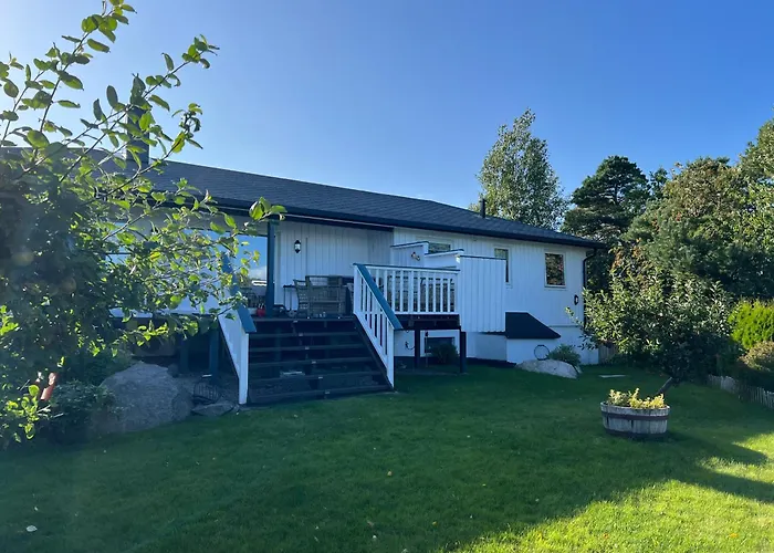 Lägenhet Stor, Velutstyrt Sokkel I Mandal