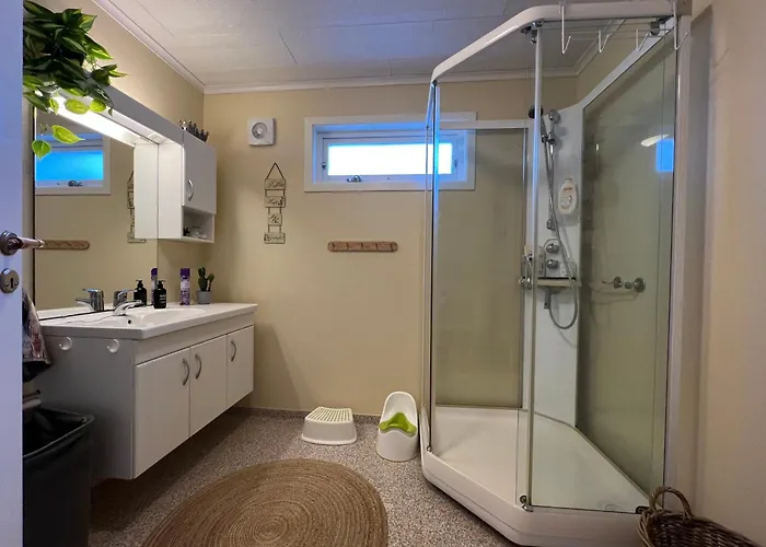 Lägenhet Stor, Velutstyrt Sokkel I Mandal